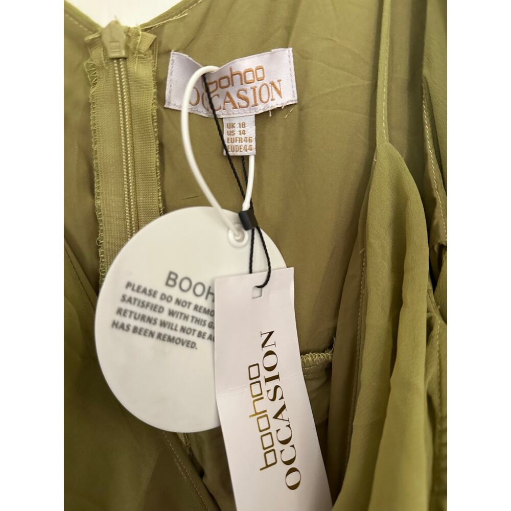 NWT Boohoo Midi Dress Cold Shoulder Ruffle Bridesmaid Olive Green Size 14 - Picture 5 of 11